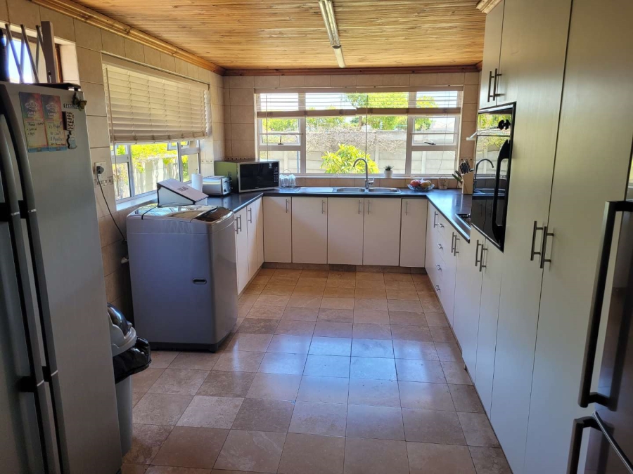 3 Bedroom Property for Sale in Richmond Western Cape